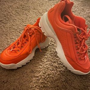 Orange Filas